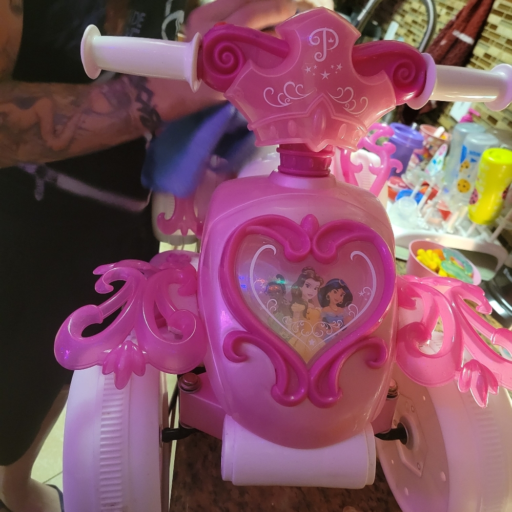 PRINCESS POWER BIKE